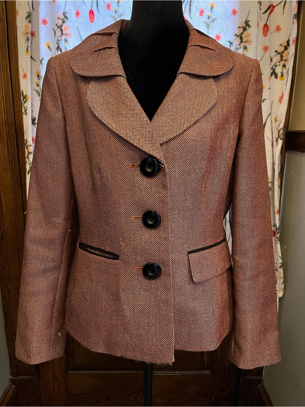 Le Suit Women's Brown Tweed Blazer with Contrast Trim